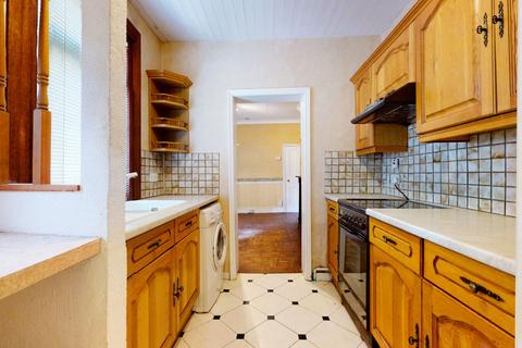 16 Victoria Road, Uxbridge, UB8 2TW