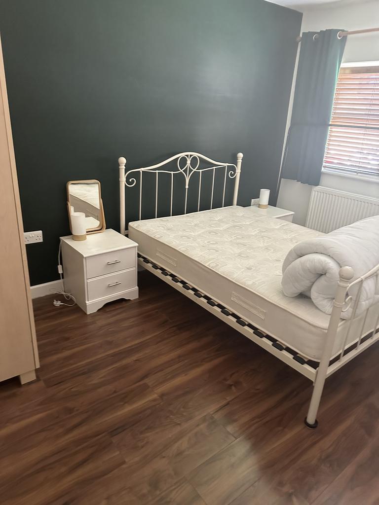 Cleckheaton Road, Oakenshaw BD12 3 bed house to rent £1,000 pcm (£231 pw)