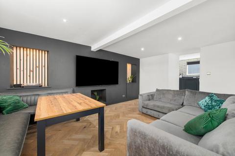 Lower Allanview Moray Street, Blackford, Auchterarder, PH4 1PY