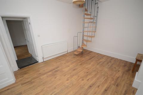 2 bedroom end of terrace house for sale, Roman Road, South Shields