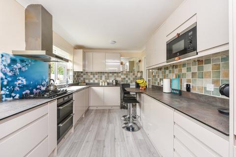 14 Beavers Close, Alton, GU34 2EF