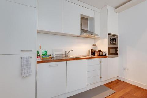 2 bedroom flat to rent, Grove End Gardens, NW8
