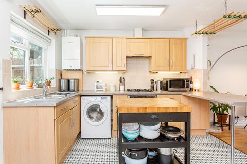 53 Wrexham Road, London, E3 2TJ