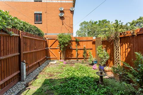 53 Wrexham Road, London, E3 2TJ