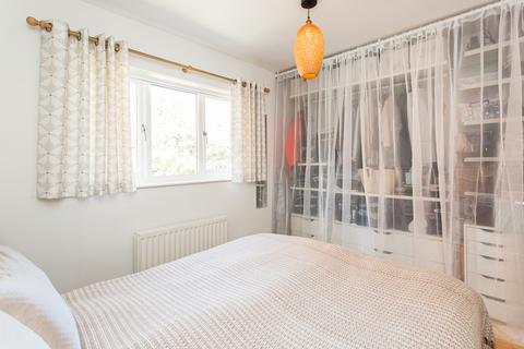 53 Wrexham Road, London, E3 2TJ