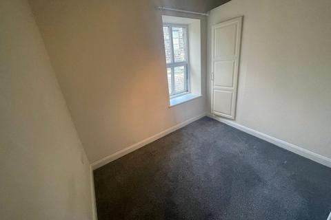 1 bedroom flat to rent, Low Street, Keighley, West Yorkshire, UK, BD21