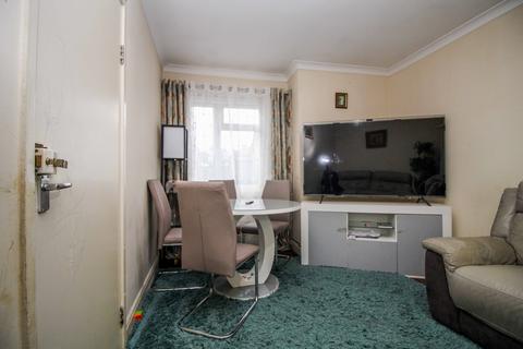 3 bedroom terraced house for sale, Romford Road, Manor Park E12