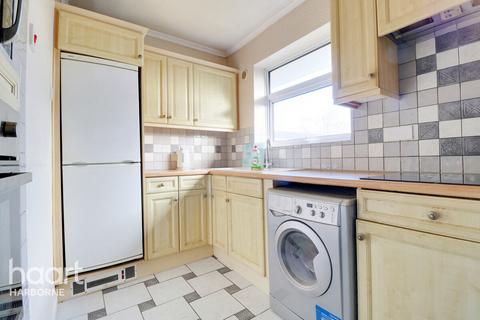 2 bedroom maisonette for sale, Ivyfield Road, Stockland Green