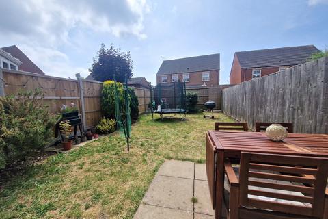 3 bedroom terraced house to rent, Amarylis Close, Fareham, Hampshire. PO15 5LQ