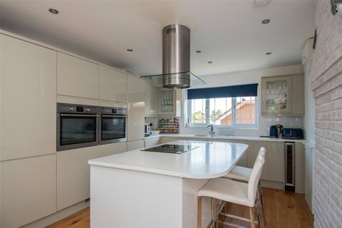3 Four Oaks Drive, Marlbrook, Bromsgrove, B61 0SF
