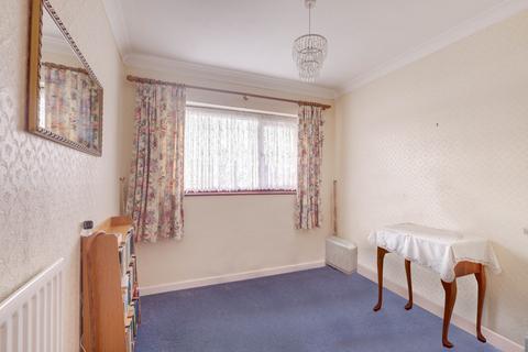 9 Broomfield, Benfleet, SS7 2ST