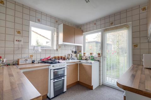 9 Broomfield, Benfleet, SS7 2ST