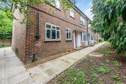 9 Perth Close, London, SW20 0AJ
