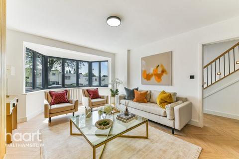 8 Hempstead Road, London, E17 3RL