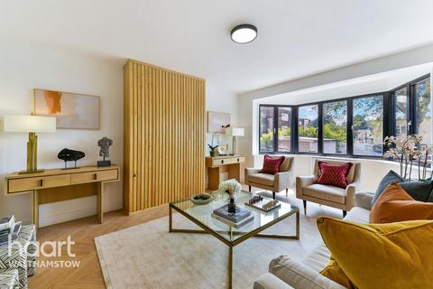 8 Hempstead Road, London, E17 3RL