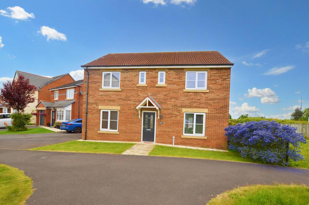 Kingfisher Road, Washington NE38 4 bed detached house for sale £299,950