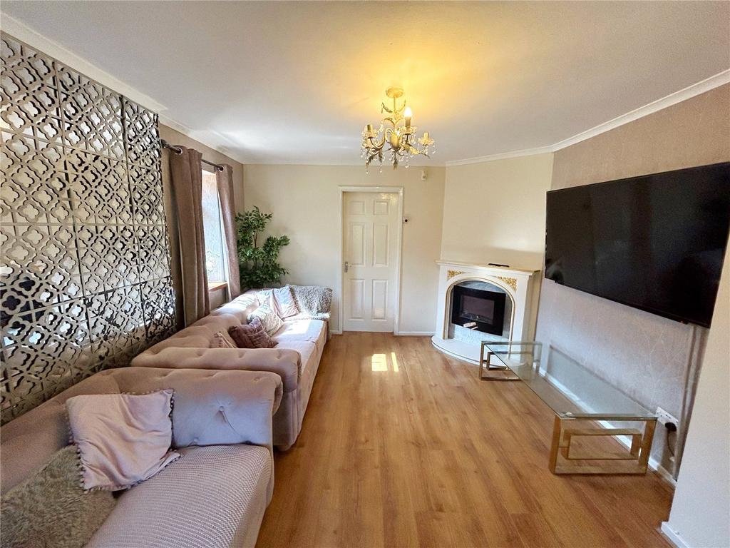 Hillingdon Close, Hollinwood, Oldham, OL8 3 bed detached house for sale
