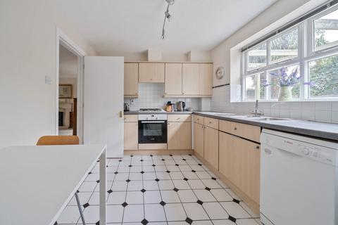 4 bedroom house for sale, Westbury Gardens, Farnham, GU9