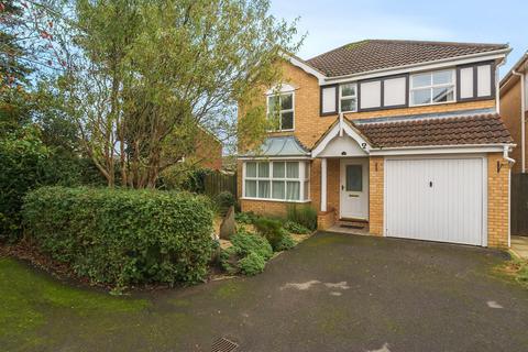 4 bedroom house for sale, Westbury Gardens, Farnham, GU9