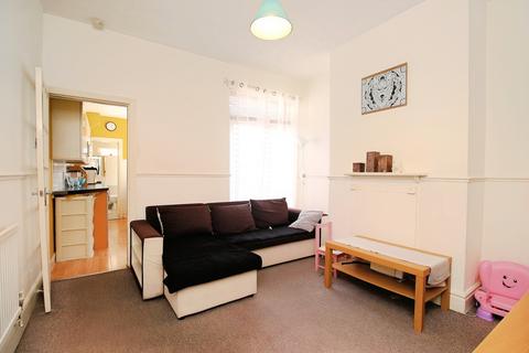 3 bedroom terraced house for sale, Tudor Road, Leicester, LE3
