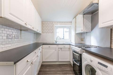 3 bedroom villa to rent, 2966L Logie Green Road, Edinburgh, EH7 4EY