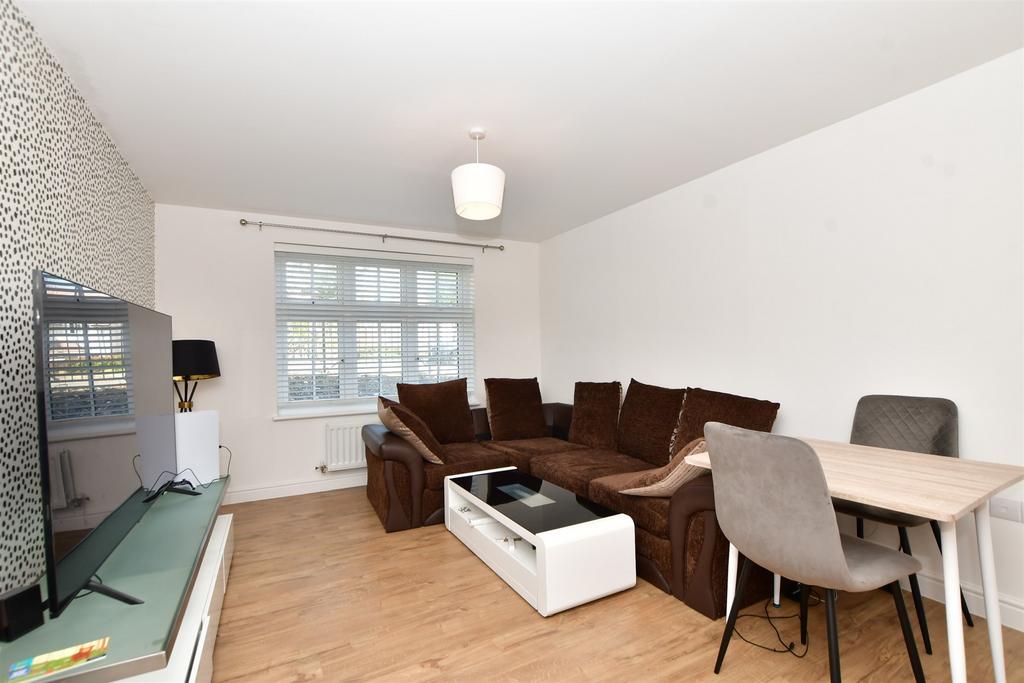 Lounge/Dining/Kitchen