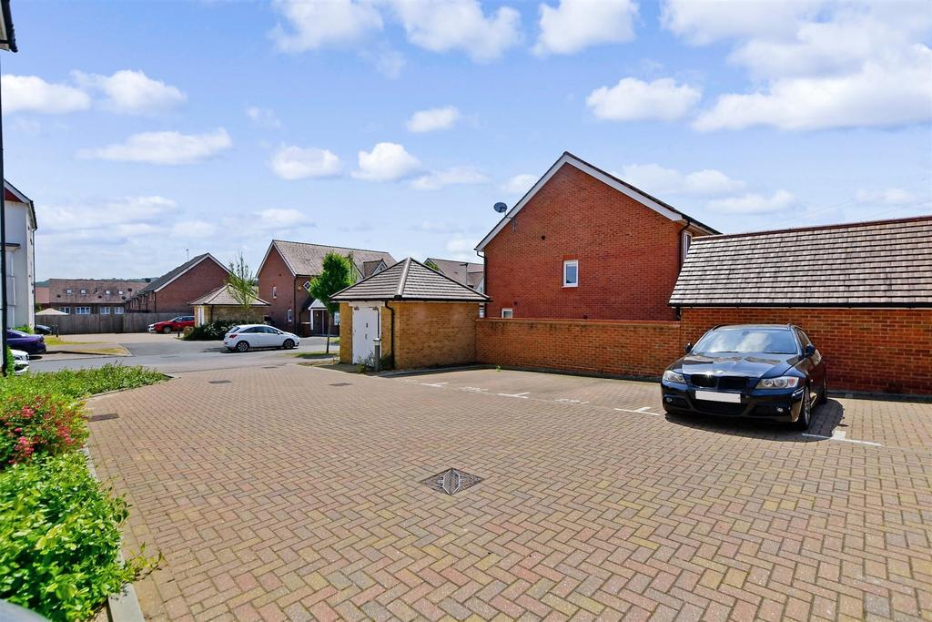 Driveway/Parking