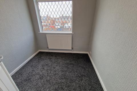 4 bedroom terraced house to rent, Rensburg Street, Hull, North Humberside, HU9