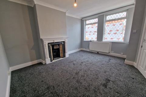 4 bedroom terraced house to rent, Rensburg Street, Hull, North Humberside, HU9