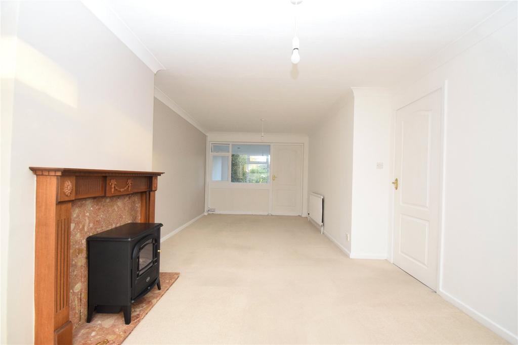 Grange Close, Lebberston, North Yorkshire, YO11 3 bed semidetached