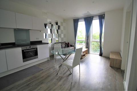 undefined, Kings Road, Reading