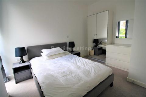 undefined, Kings Road, Reading