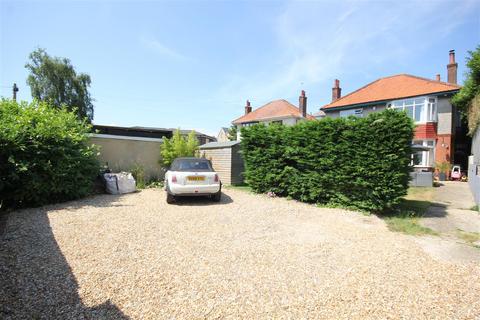 4 bedroom detached house for sale - Muscliffe Road, Winton, Bournemouth