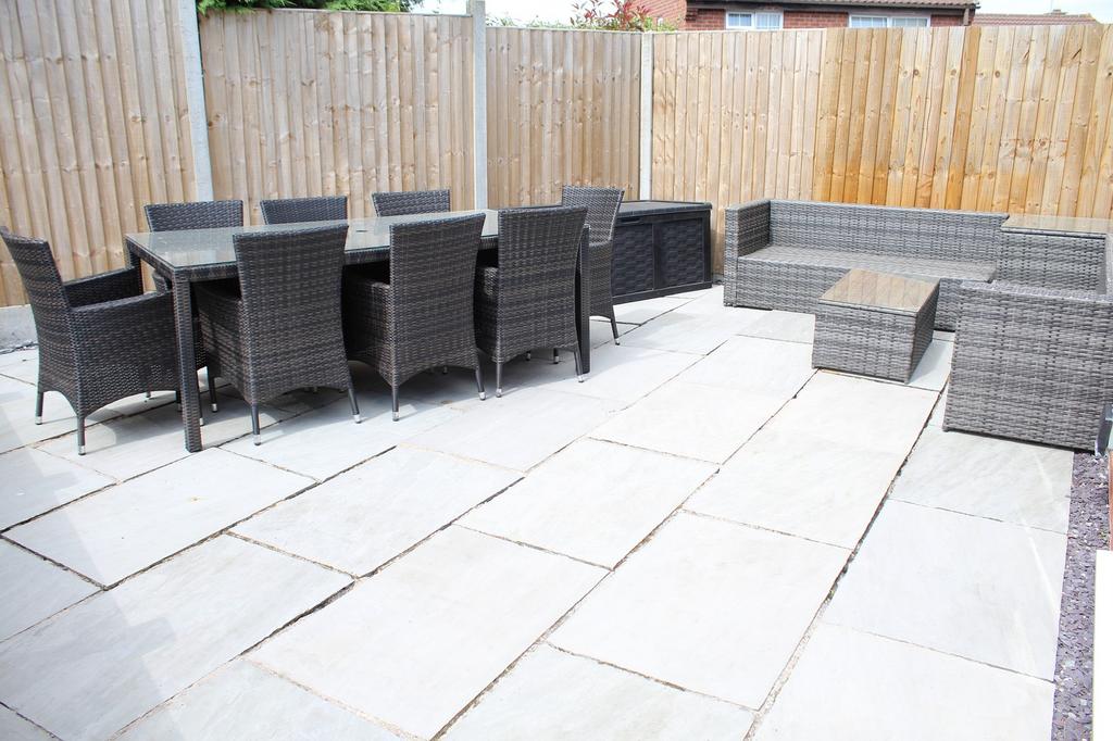 Outside Picture 3
