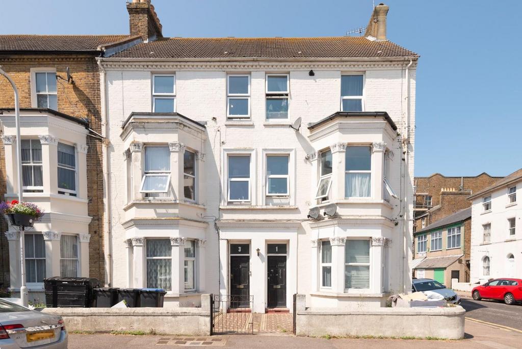 Gordon Road, Cliftonville, CT9 1 bed flat for sale £80,000
