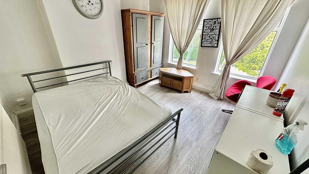 Wellingborough Road, Rushden 1 bed in a house share £575 pcm (£133 pw)