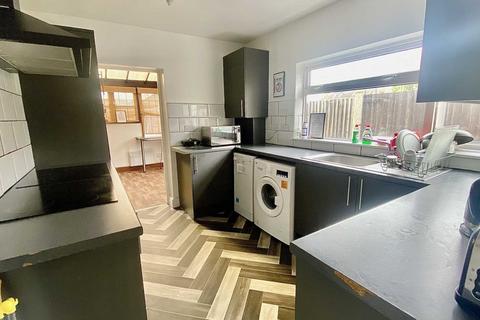 1 bedroom in a house share to rent, Wellingborough Road, Rushden