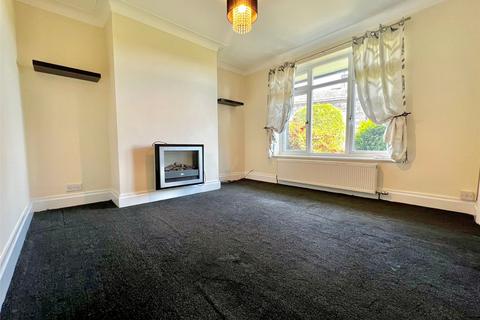 2 bedroom terraced house to rent, Broadway Drive, Horsforth, Leeds, West Yorkshire, LS18
