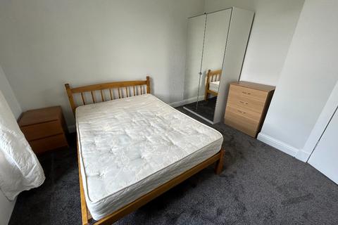 2 bedroom flat to rent - Glen Street, Tollcross, Edinburgh, EH3