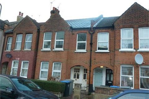 4 bedroom flat to rent, Chapter Road, Dollis Hill