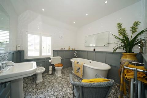 Pear Tree Villa Main Street, Willersey, Broadway, WR12 7PJ