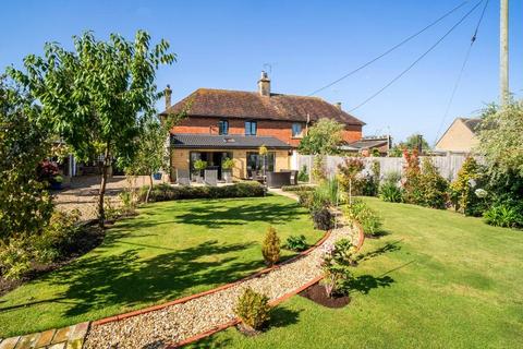 Pear Tree Villa Main Street, Willersey, Broadway, WR12 7PJ