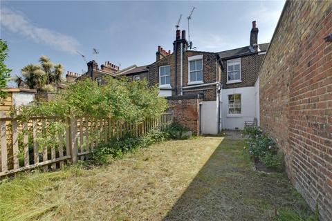 15 Reynolds Place, London, SE3 8SX