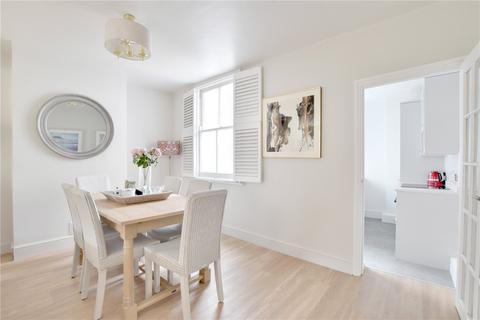 15 Reynolds Place, London, SE3 8SX