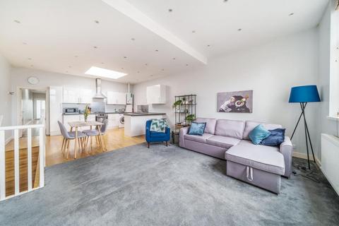 86a High Street, London, W3 6QX