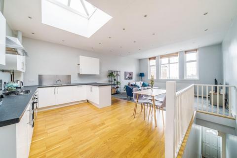 86a High Street, London, W3 6QX