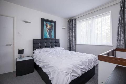 14 Herbert Road, Kingston Upon Thames, KT1 2SP