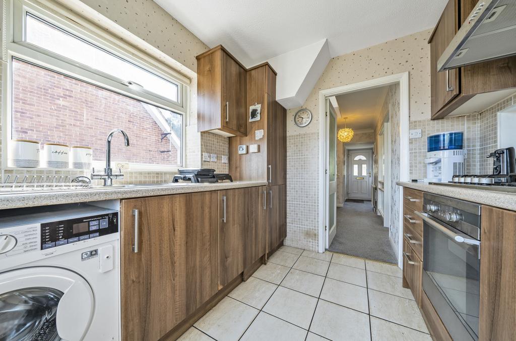 Broadacres, Guildford, Surrey, GU3 3 bed semidetached house £450,000