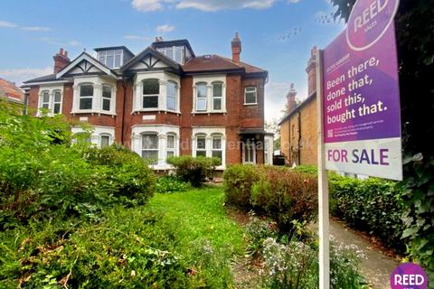 2 bedroom flat for sale, Preston Road, Westcliff On Sea