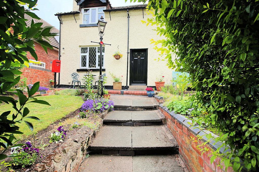 Thurcaston Road, Old Belgrave, Leicester 3 bed detached house for sale